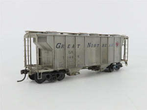 HO Kadee 8022 GN Great Northern 2 Bay Covered Hopper Custom Weathered #71465