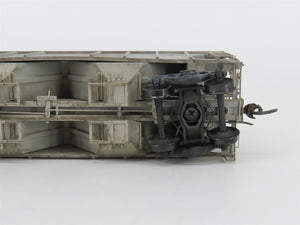 HO Kadee 8022 GN Great Northern 2 Bay Covered Hopper Custom Weathered #71465