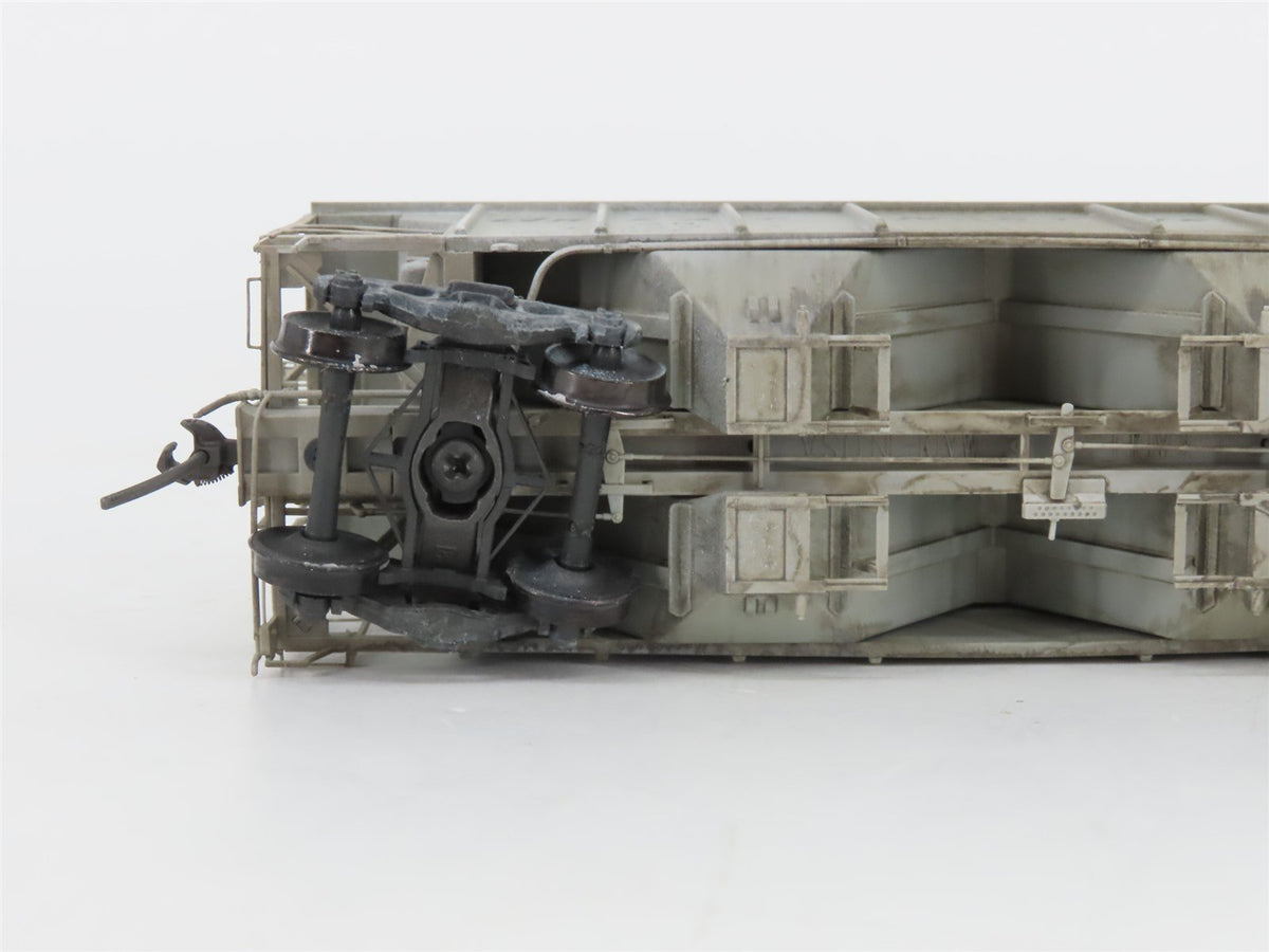 HO Kadee 8014 GN Great Northern 2 Bay Covered Hopper Custom Weathered #71407