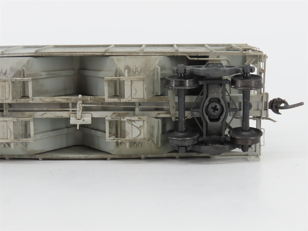 HO Kadee 8014 GN Great Northern 2 Bay Covered Hopper Custom Weathered #71407