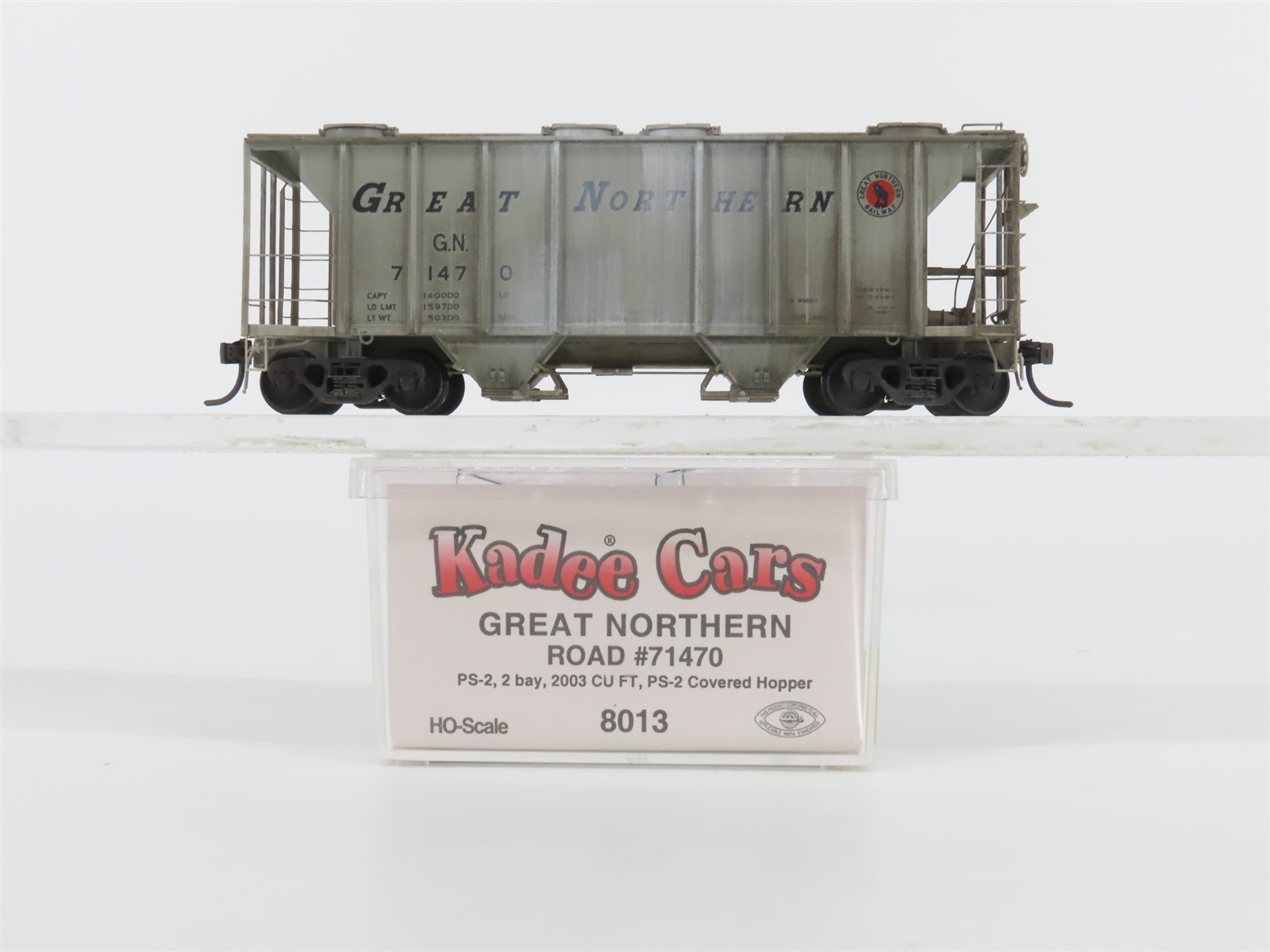 HO Kadee 8013 GN Great Northern 2 Bay Covered Hopper Custom Weathered #71470