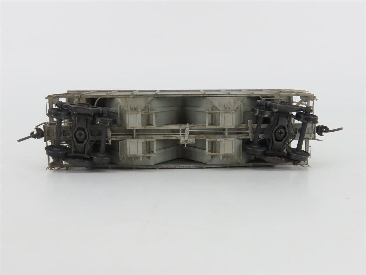 HO Kadee 8013 GN Great Northern 2 Bay Covered Hopper Custom Weathered #71470