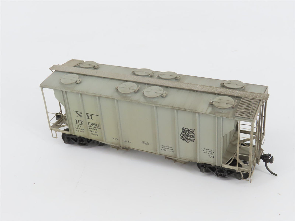 HO Scale Kadee 8611 NH New Haven 2 Bay Covered Hopper Custom Weathered #117080