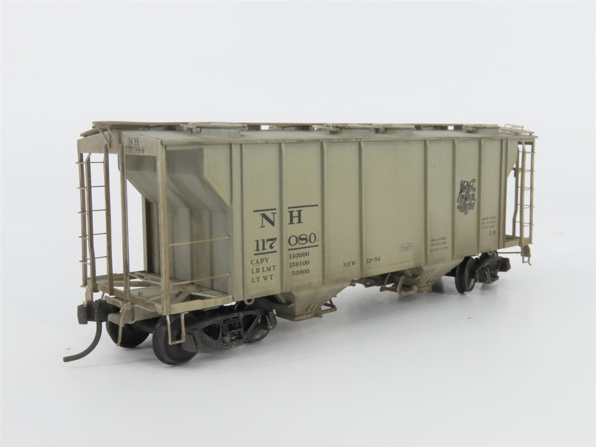 HO Scale Kadee 8611 NH New Haven 2 Bay Covered Hopper Custom Weathered #117080