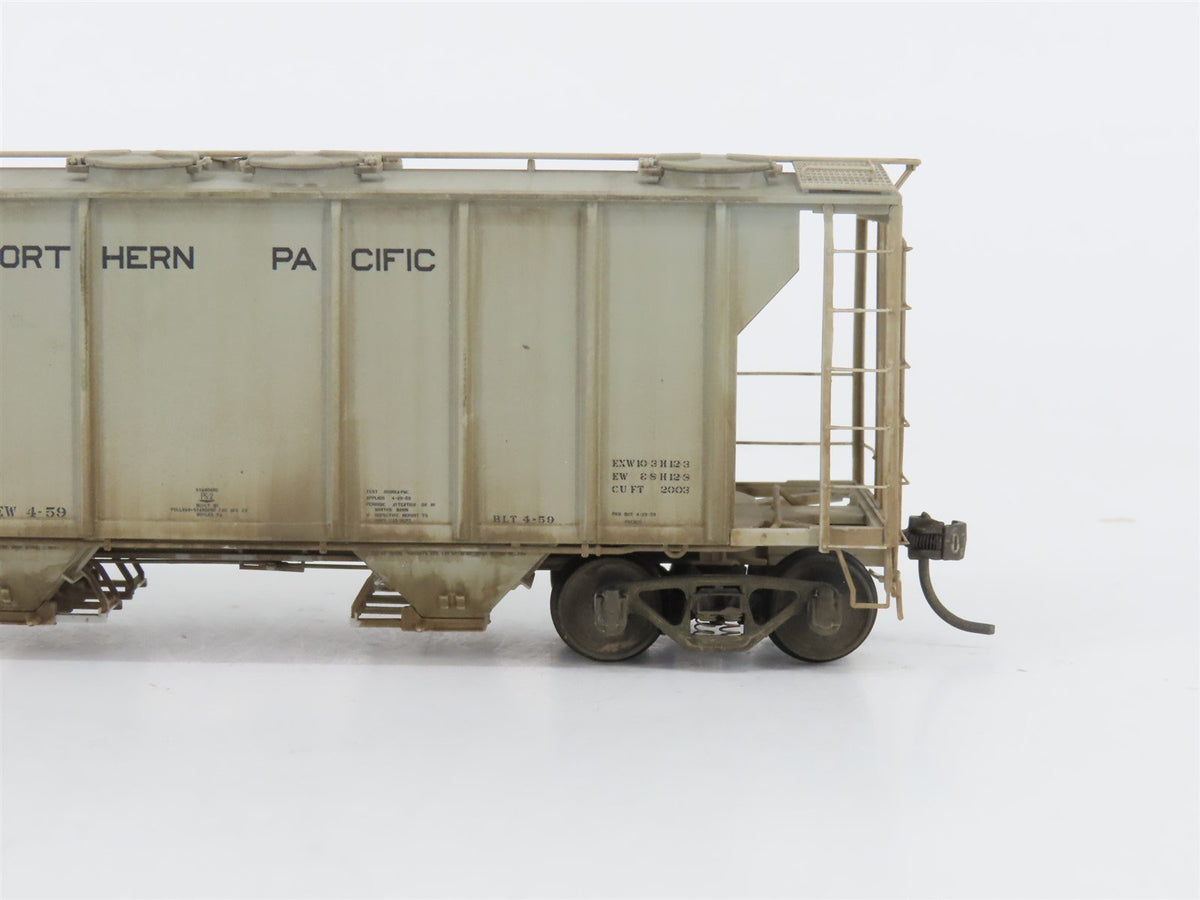 HO Kadee 8011 NP Northern Pacific 2 Bay Covered Hopper Custom Weathered #75441