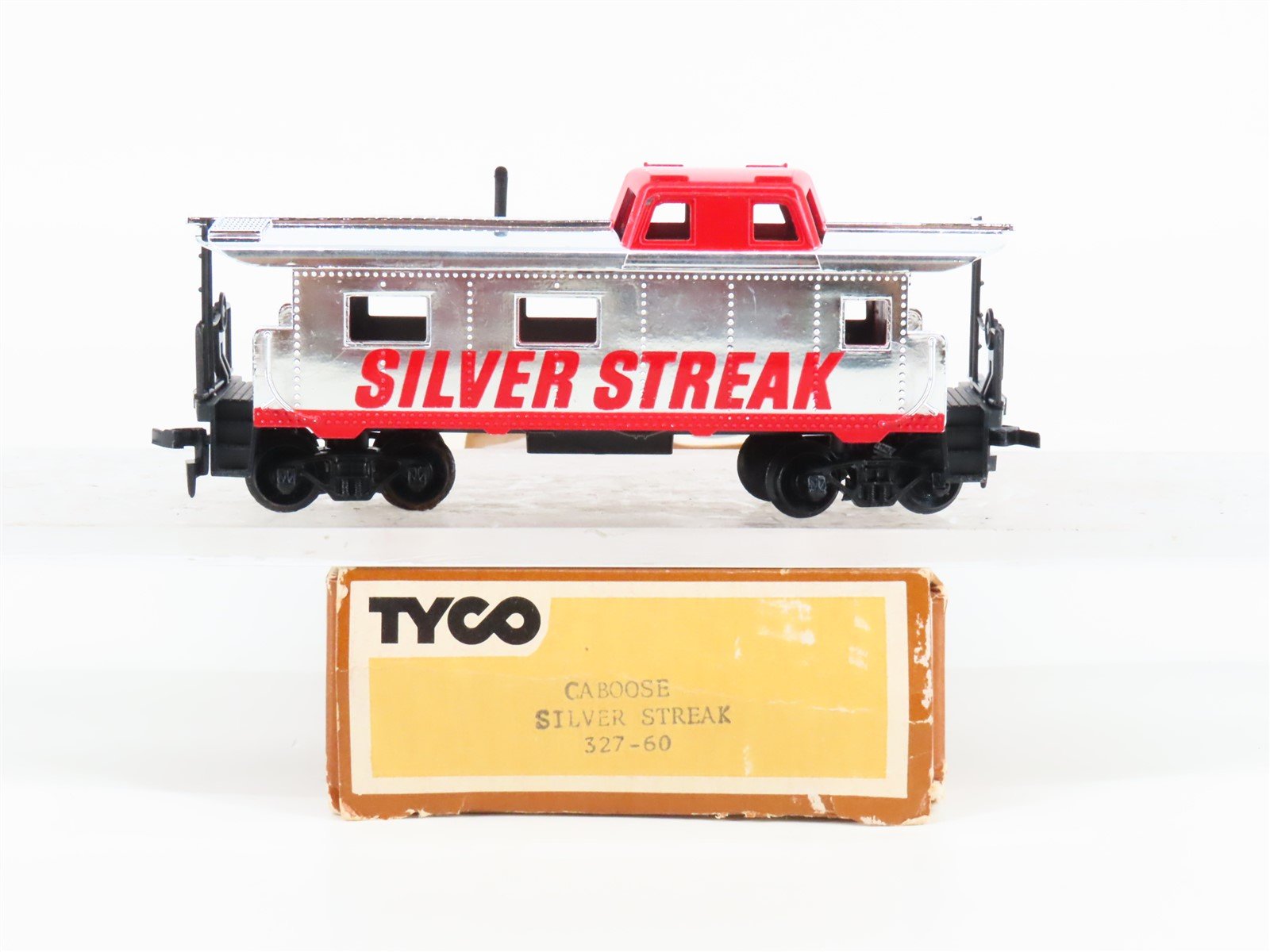 HO Scale TYCO 327-60 Silver Streak Offset Cupola Caboose