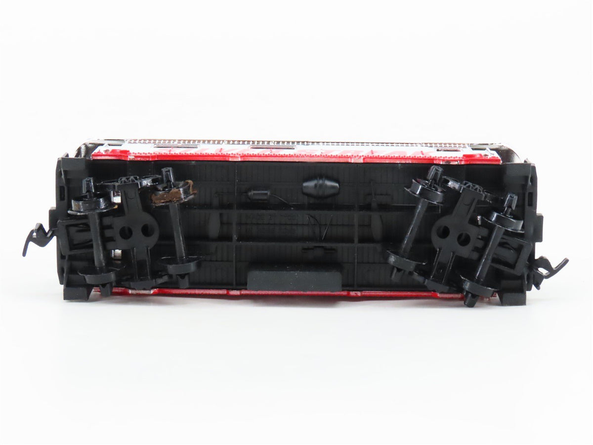 HO Scale TYCO 327-60 Silver Streak Offset Cupola Caboose