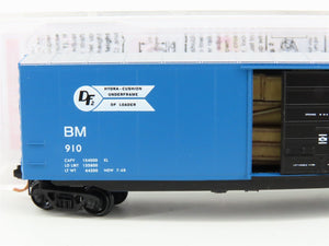 N Scale Micro-Trains MTL 07700190 BM Boston & Maine 50' Box Car #910 w/ Load
