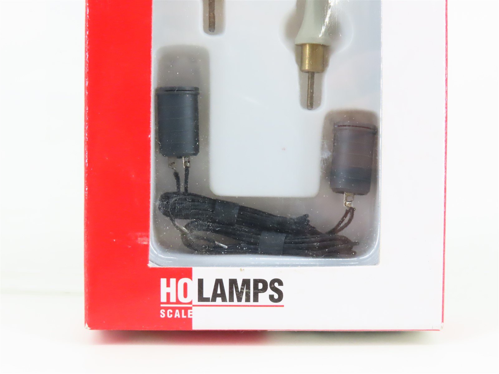 HO 1/87 Scale Walthers Cornerstone 933-1092 Concrete Column Lamps 2-Pack