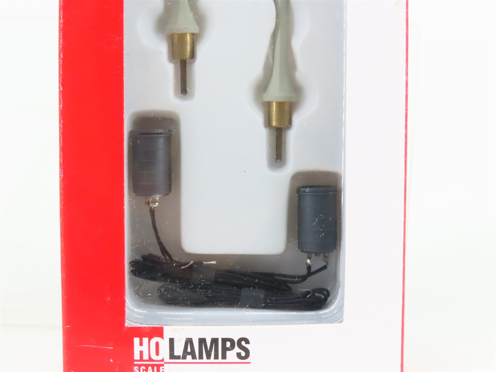 HO 1/87 Scale Walthers Cornerstone 933-1092 Concrete Column Lamps 2-Pack