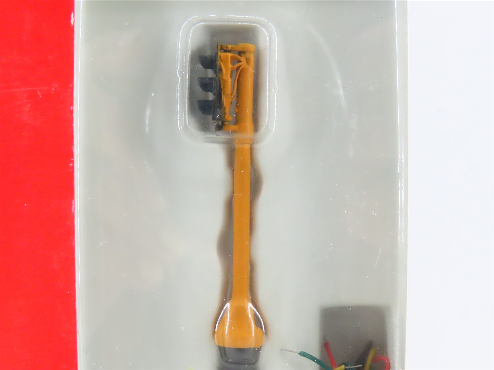 HO 1/87 Scale Walthers Cornerstone 933-2300 Single-Sided Traffic Light
