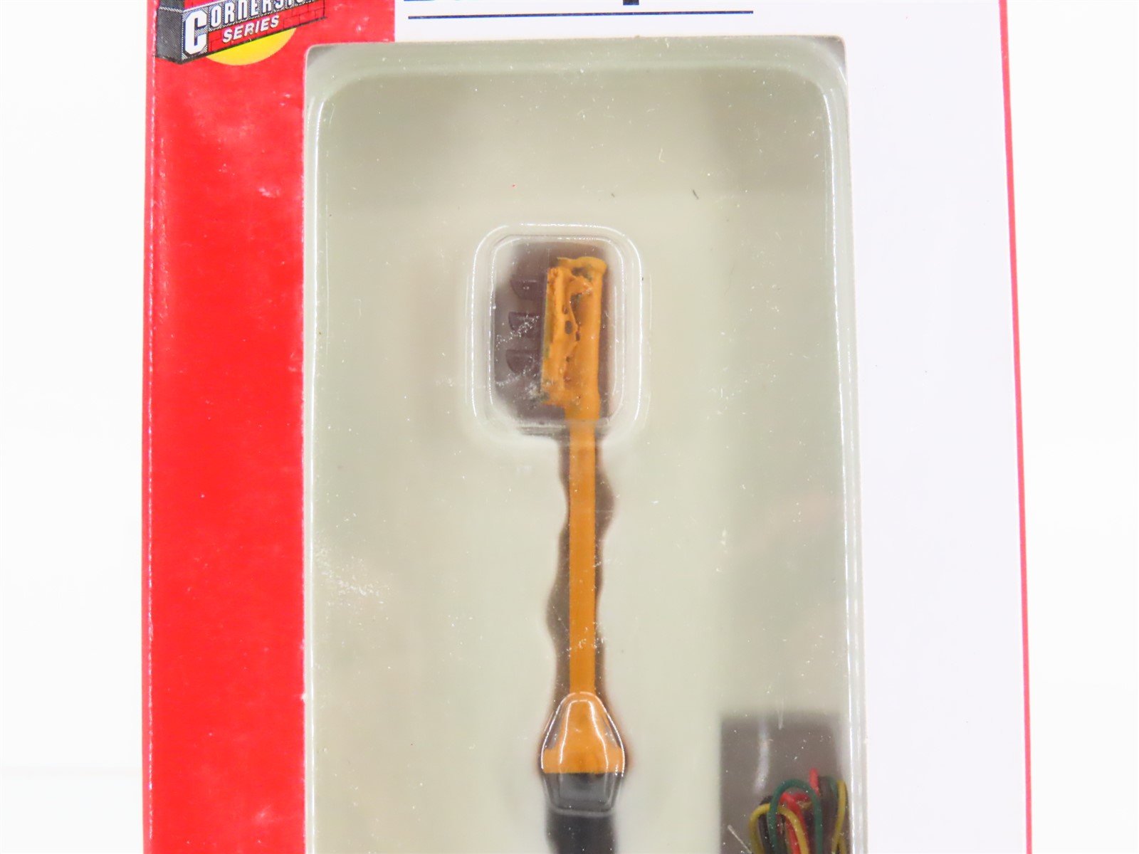 HO 1/87 Scale Walthers Cornerstone 933-2300 Single-Sided Traffic Light