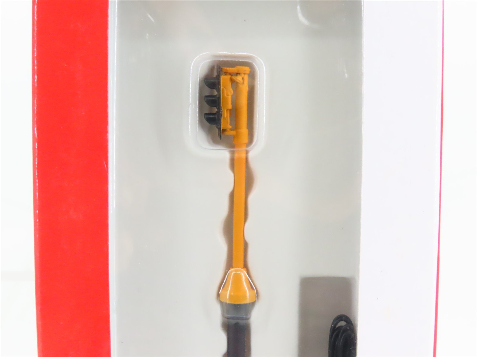 HO 1/87 Scale Walthers Cornerstone 933-2300 Single-Sided Traffic Light