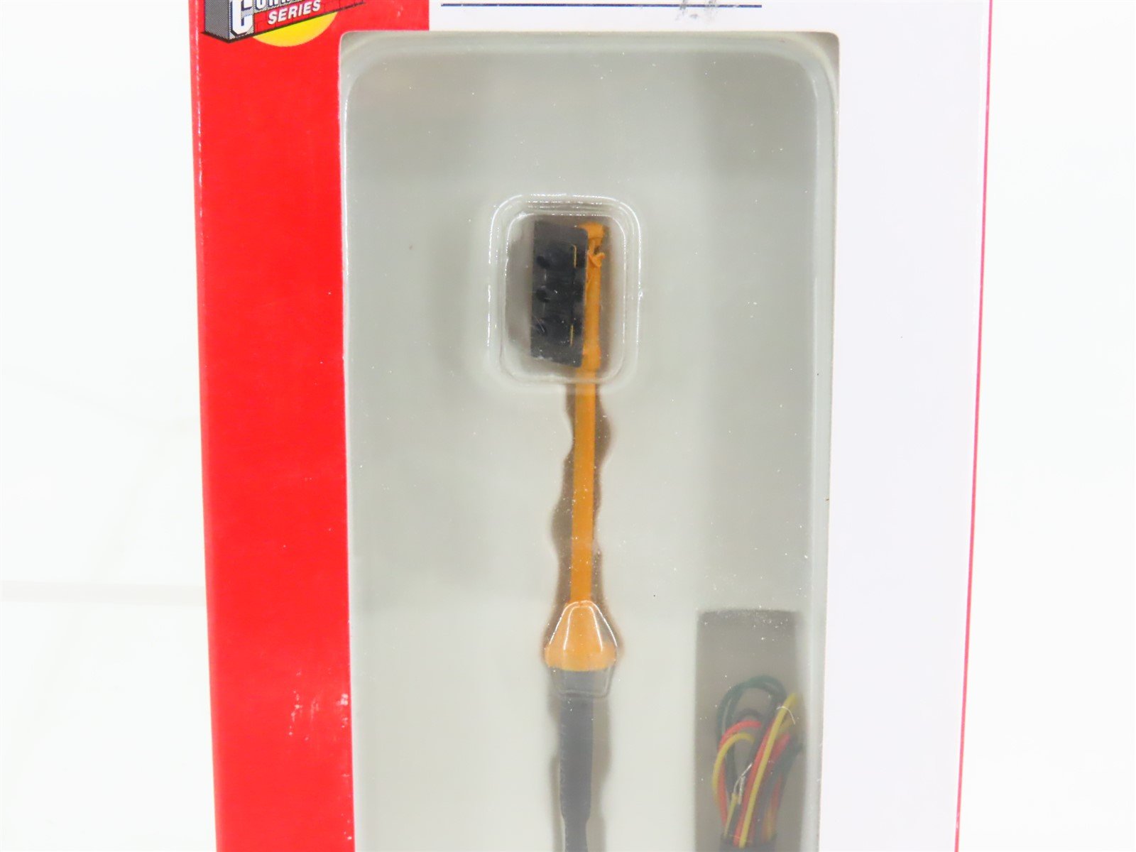 HO 1/87 Scale Walthers Cornerstone 933-2300 Single-Sided Traffic Light