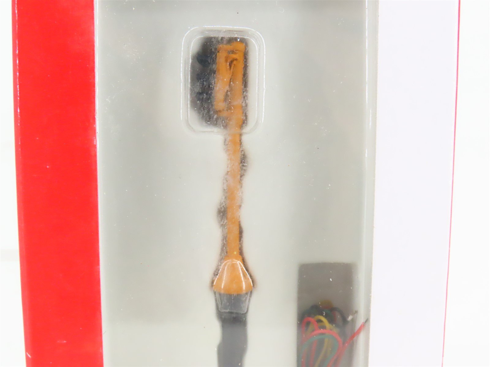 HO 1/87 Scale Walthers Cornerstone 933-2300 Single-Sided Traffic Light