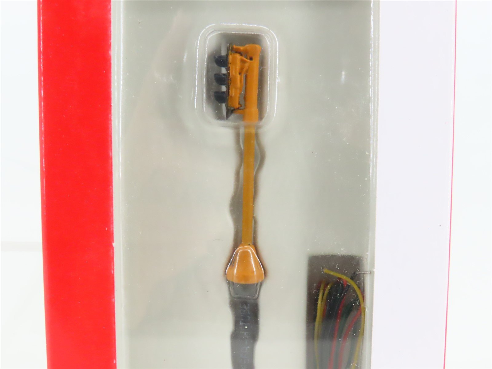 HO 1/87 Scale Walthers Cornerstone 933-2300 Single-Sided Traffic Light