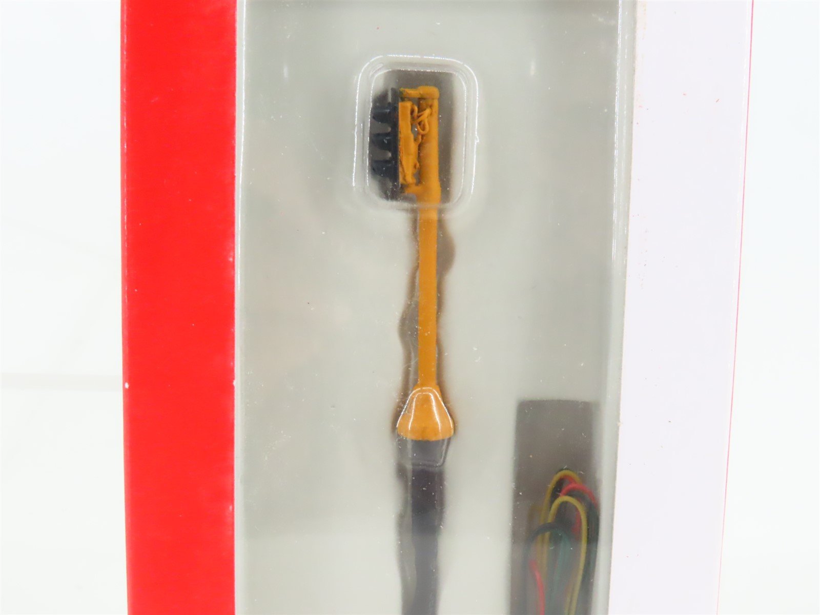 HO 1/87 Scale Walthers Cornerstone 933-2300 Single-Sided Traffic Light