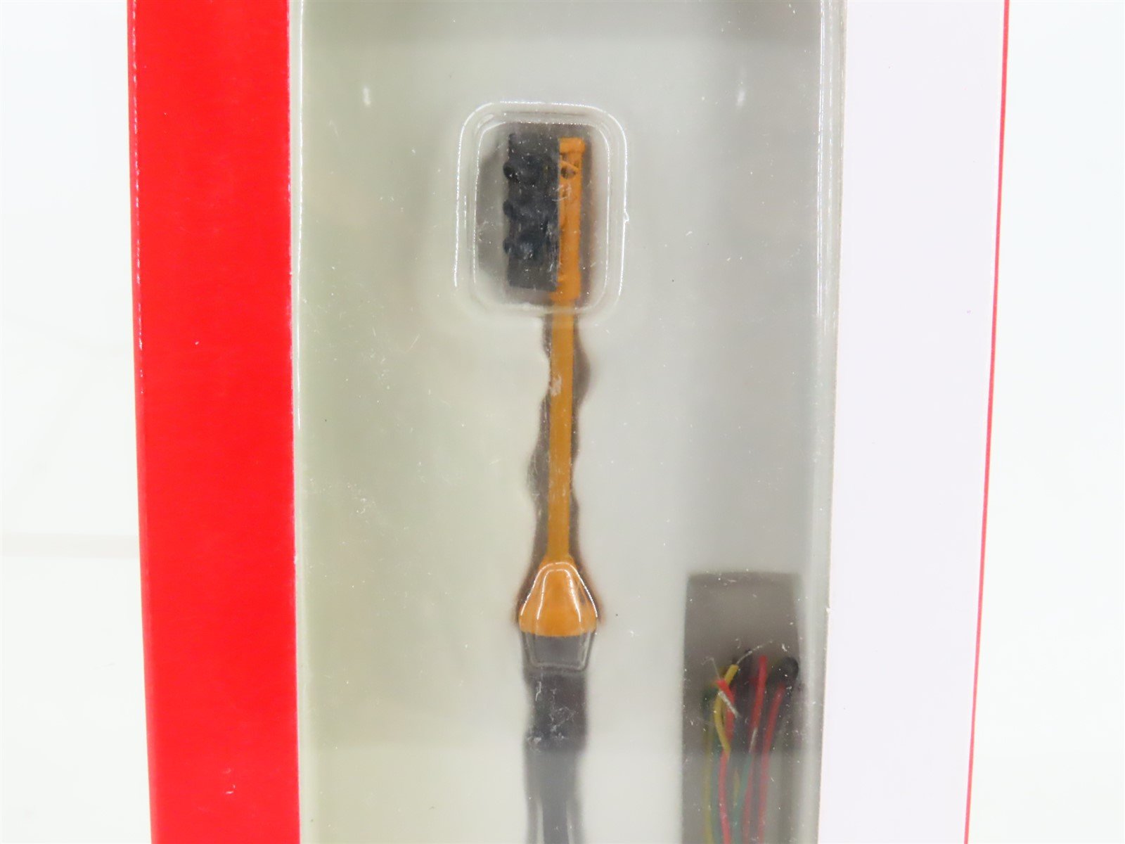 HO 1/87 Scale Walthers Cornerstone 933-2300 Single-Sided Traffic Light