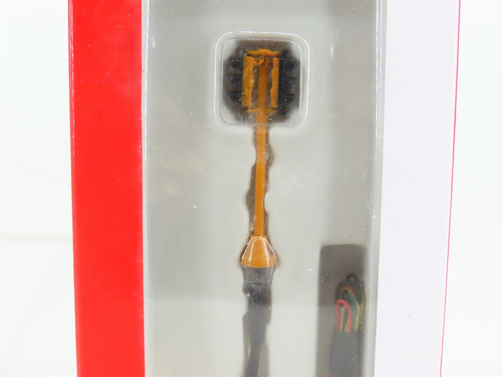 HO 1/87 Scale Walthers Cornerstone 933-2301 Double-Sided Traffic Light