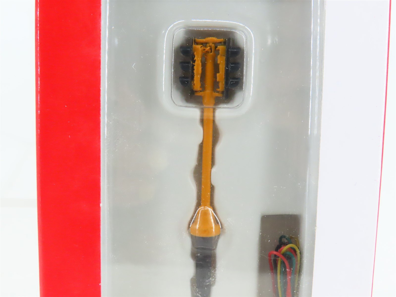 HO 1/87 Scale Walthers Cornerstone 933-2301 Double-Sided Traffic Light