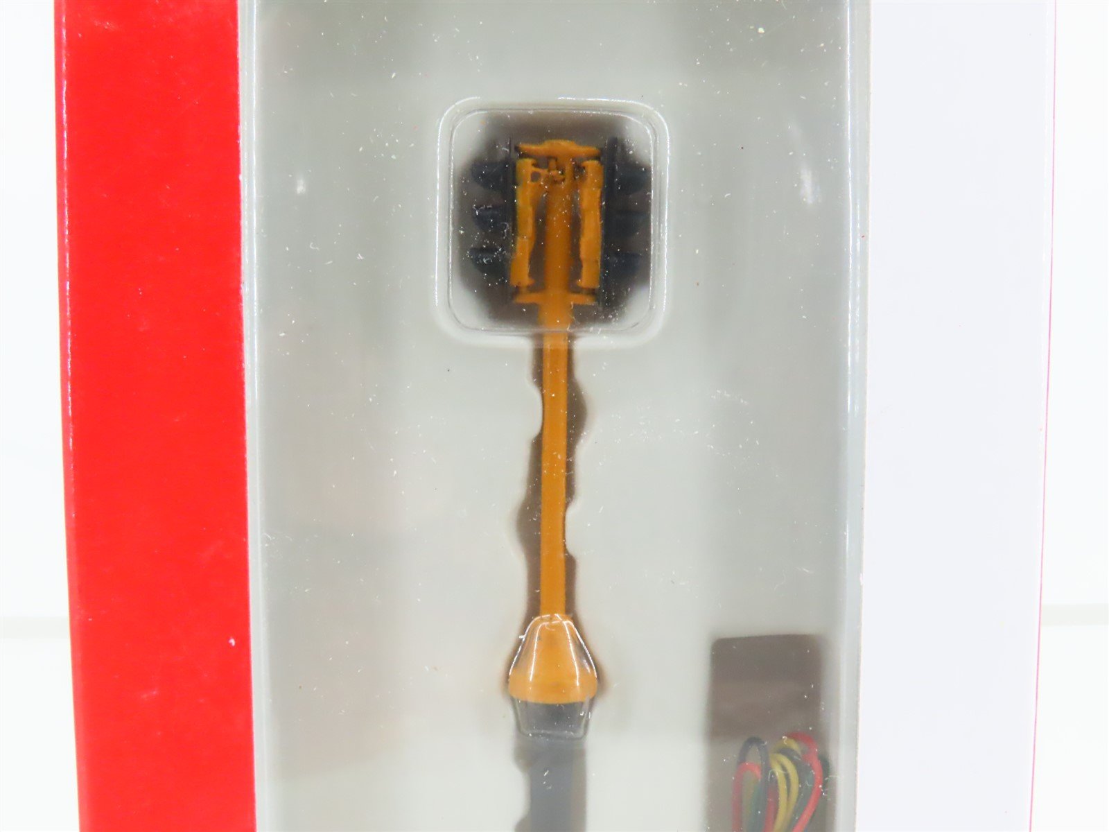 HO 1/87 Scale Walthers Cornerstone 933-2301 Double-Sided Traffic Light