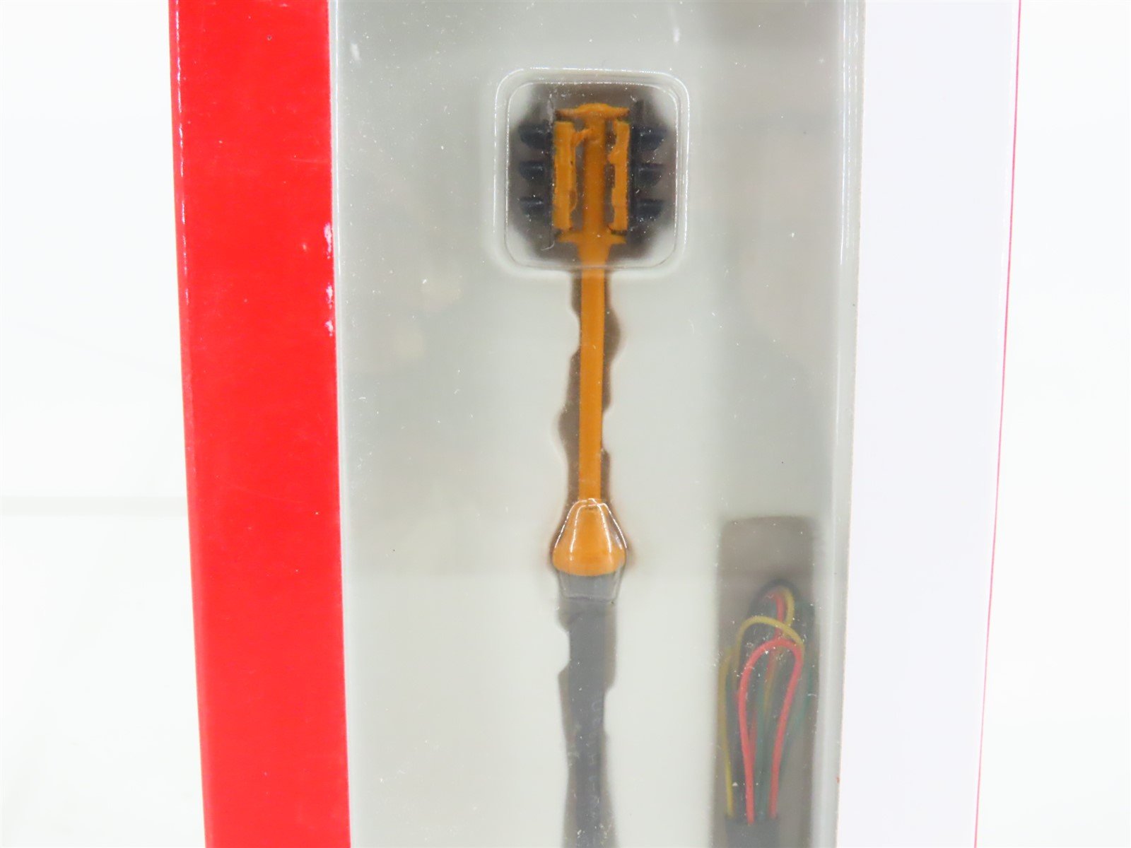 HO 1/87 Scale Walthers Cornerstone 933-2301 Double-Sided Traffic Light
