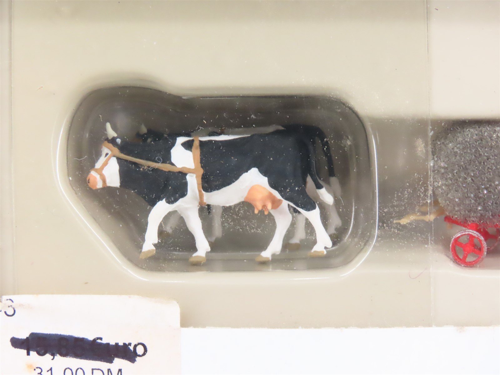 HO 1/87 Preiser 30443 Reaper Harvesting Machine Drawn by Two Oxen w/ Figure