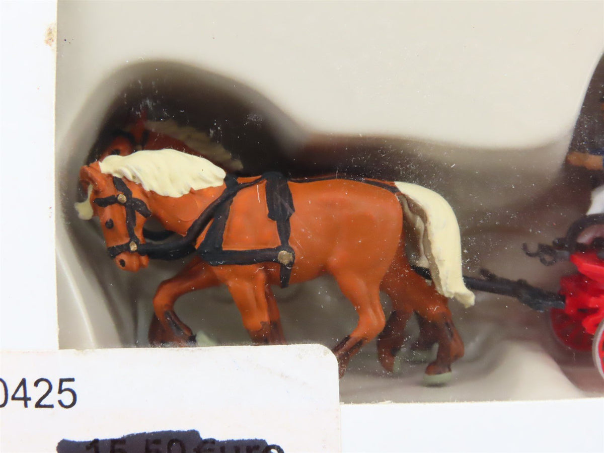 HO 1/87 Preiser 30425 Hand Pressure Fire Pump Drawn by Two Horses w/ Figures