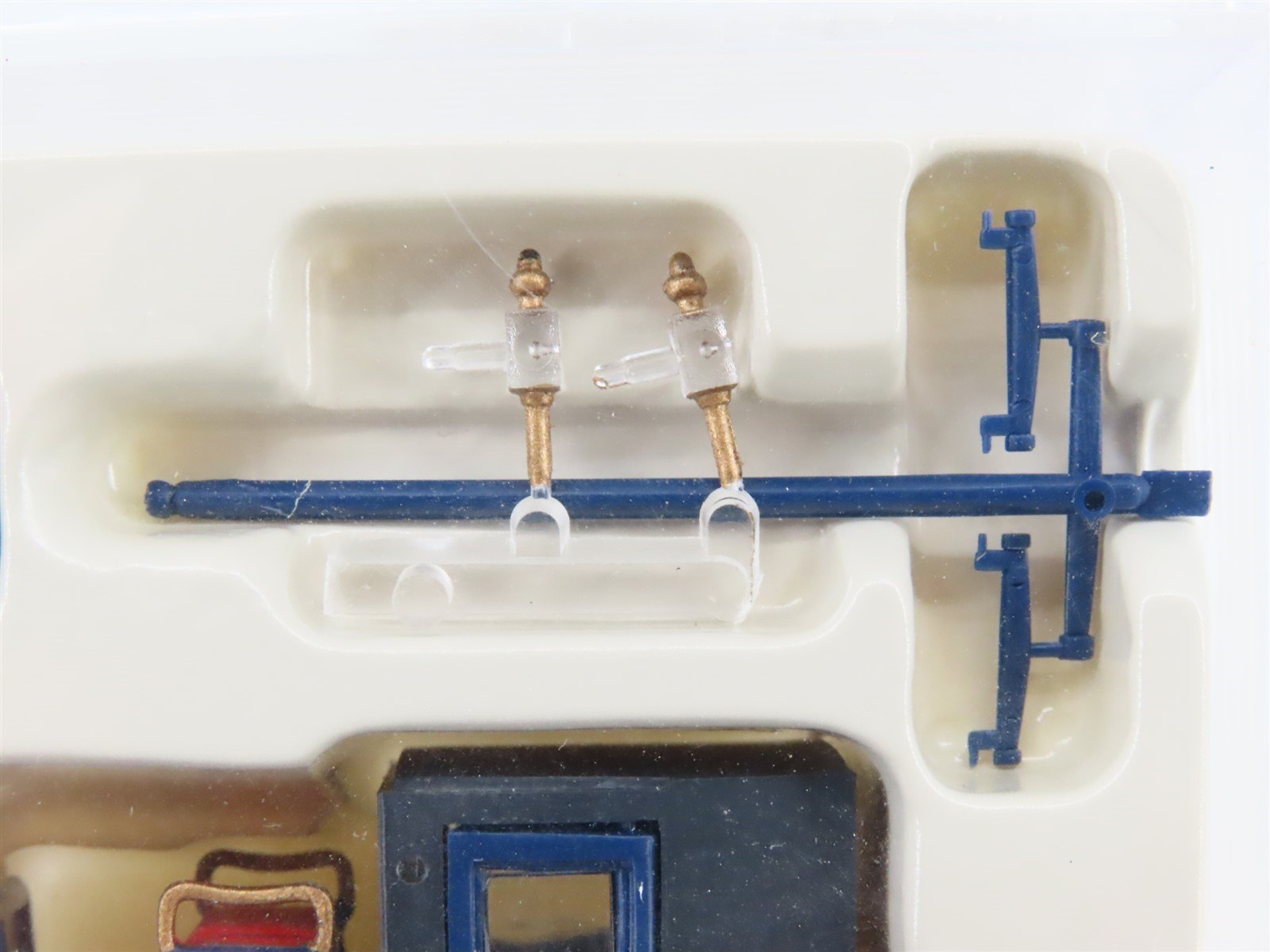 HO 1/87 Scale Preiser Carriage Drawn by Two Horses w/ Figures