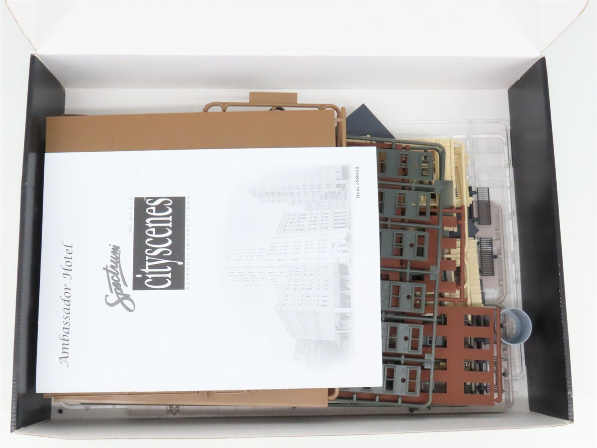 HO 1/87 Scale Bachmann Spectrum Kit #88002 Cityscenes Ambassador Hotel
