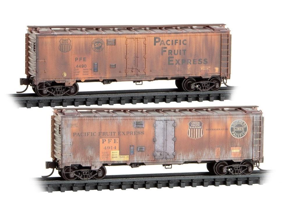 N Micro-Trains MTL 98305098 PFE Pacific Fruit 40&#39; Reefers 2-Pack - Weathered