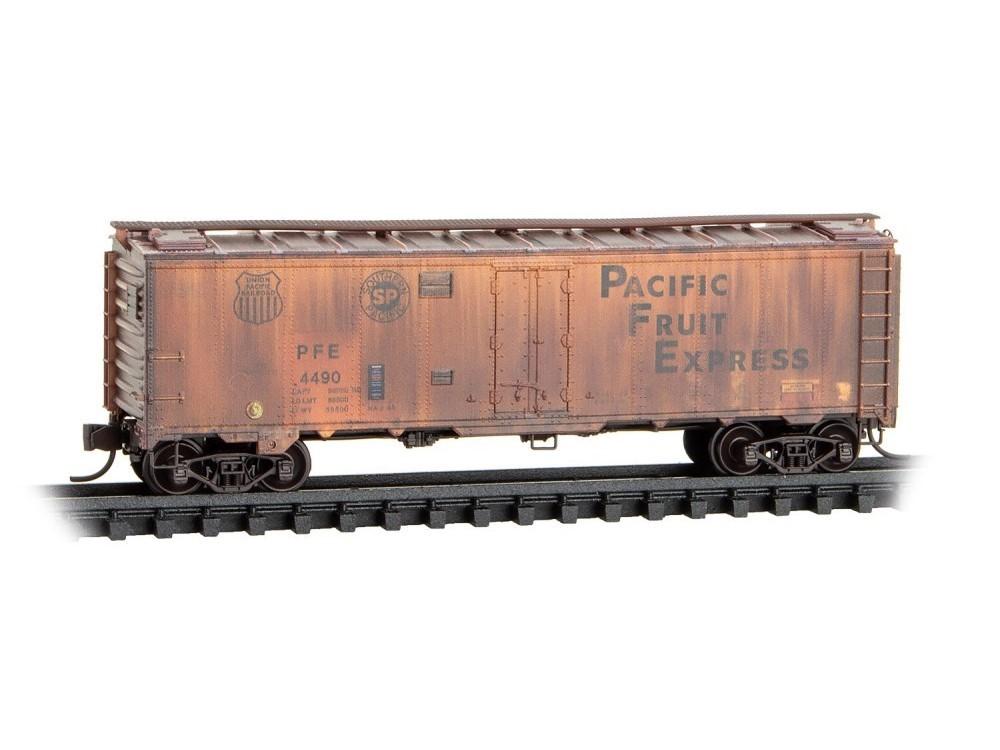 N Micro-Trains MTL 98305098 PFE Pacific Fruit 40' Reefers 2-Pack - Weathered
