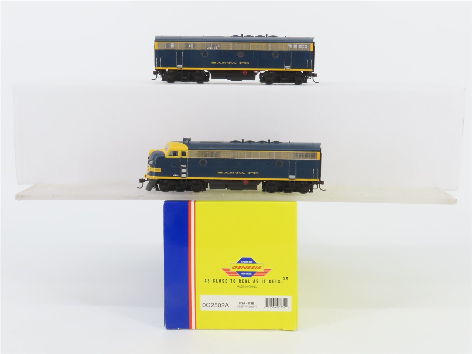 HO Scale Athearn Genesis 0G2502A ATSF Santa Fe F3 A/B Diesel Locomotive Set