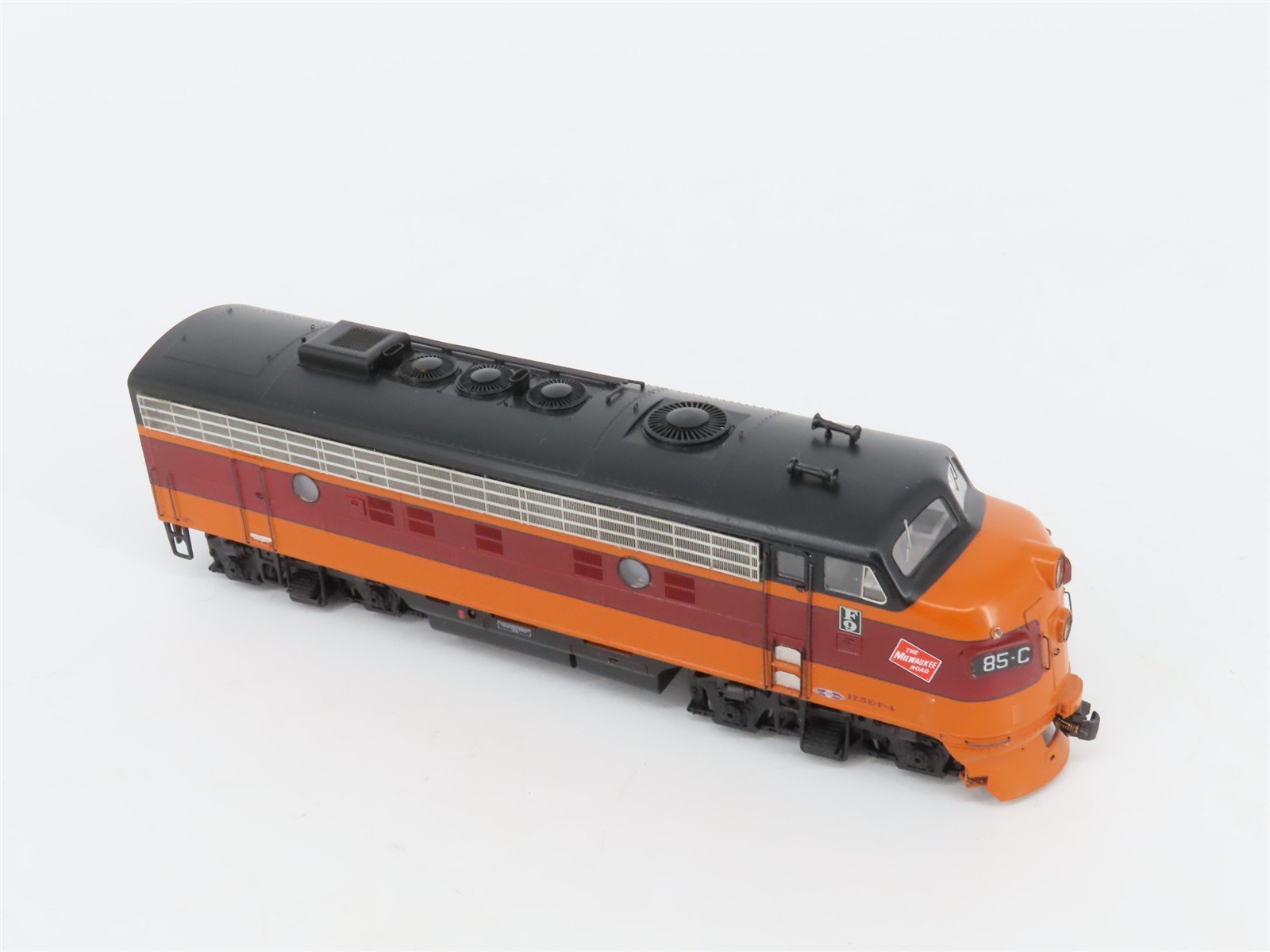 HO Scale Athearn Genesis 0G3200A MILW Milwaukee Road F9 A/B Diesel Loco Set