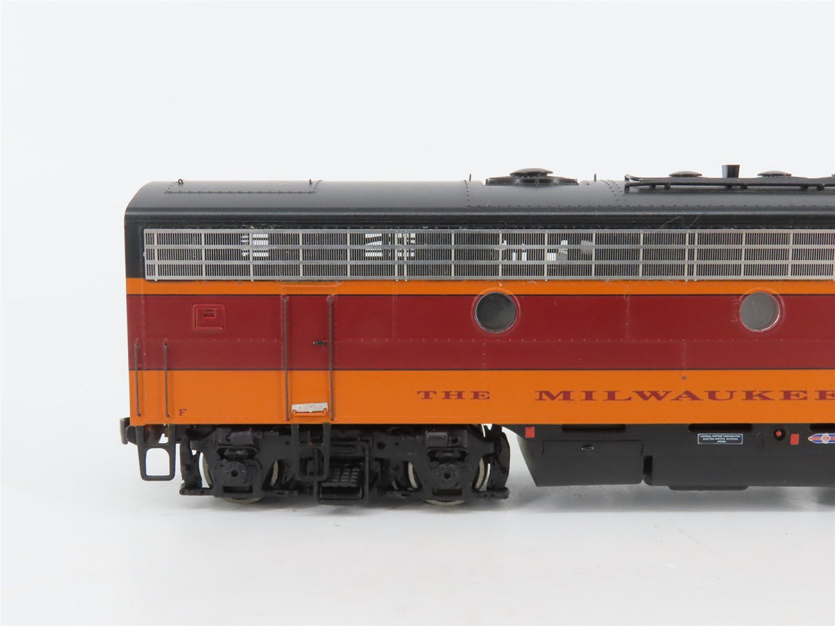 HO Scale Athearn Genesis 0G3200A MILW Milwaukee Road F9 A/B Diesel Loco Set