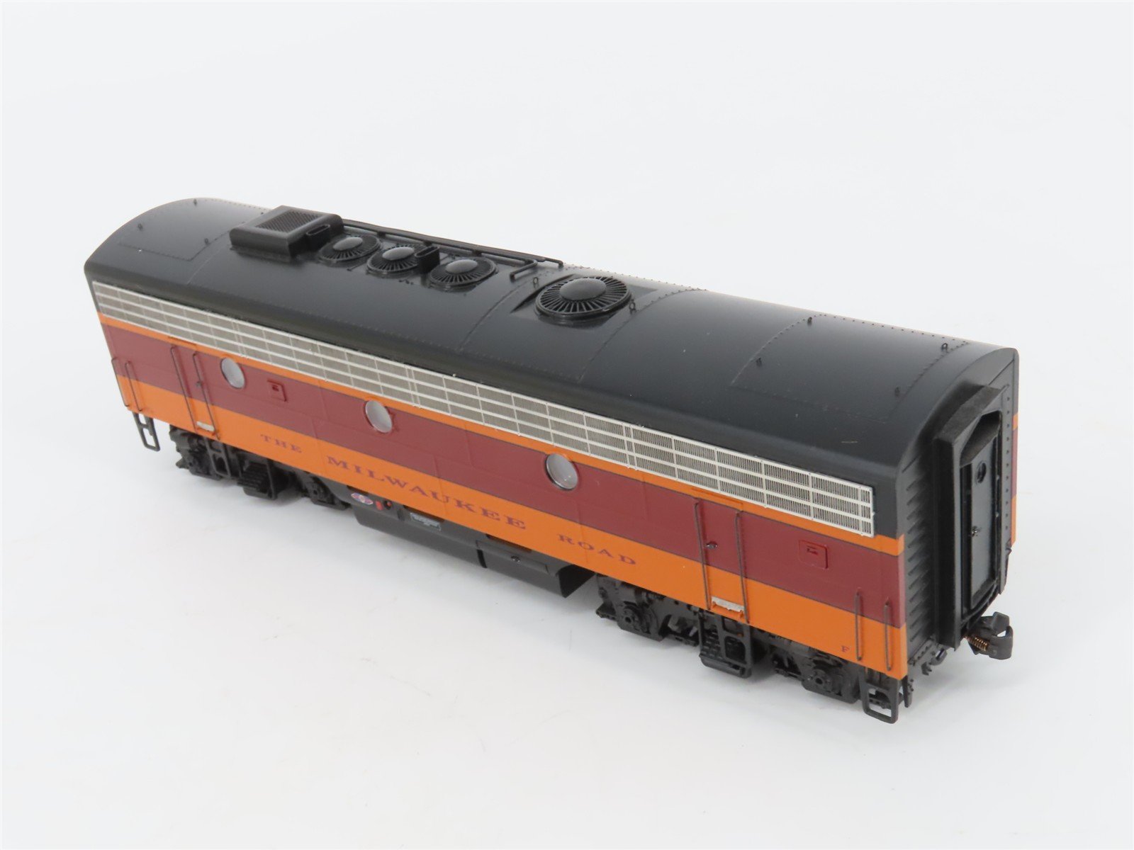 HO Scale Athearn Genesis 0G3200A MILW Milwaukee Road F9 A/B Diesel Loco Set