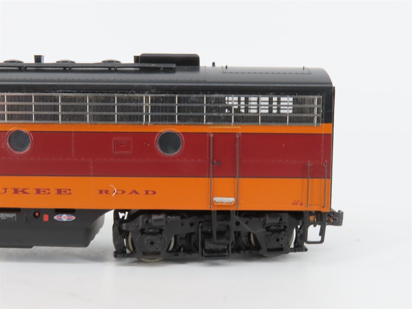 HO Scale Athearn Genesis 0G3200A MILW Milwaukee Road F9 A/B Diesel Loco Set