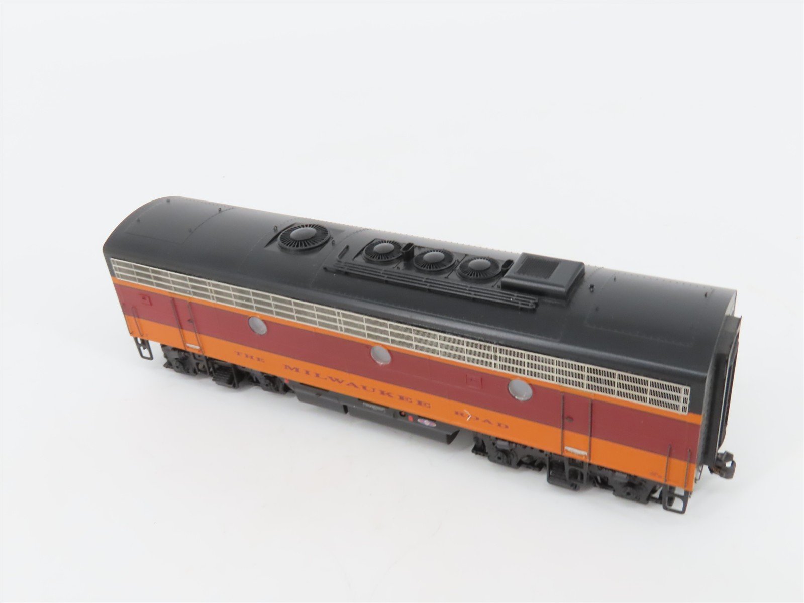 HO Scale Athearn Genesis 0G3200A MILW Milwaukee Road F9 A/B Diesel Loco Set