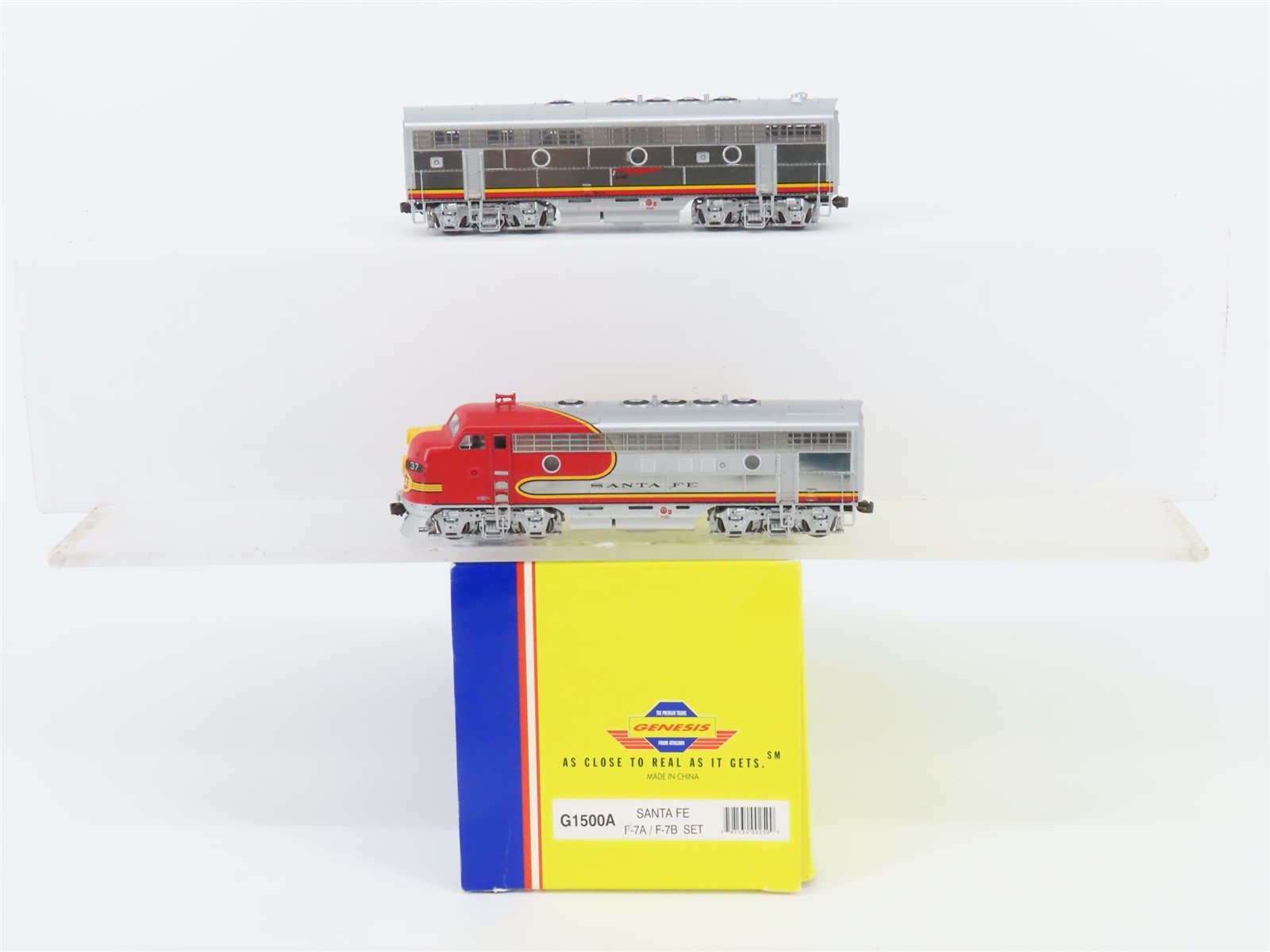 HO Scale Athearn Genesis G1500A ATSF Santa Fe F7 A/B Diesel Locomotive Set