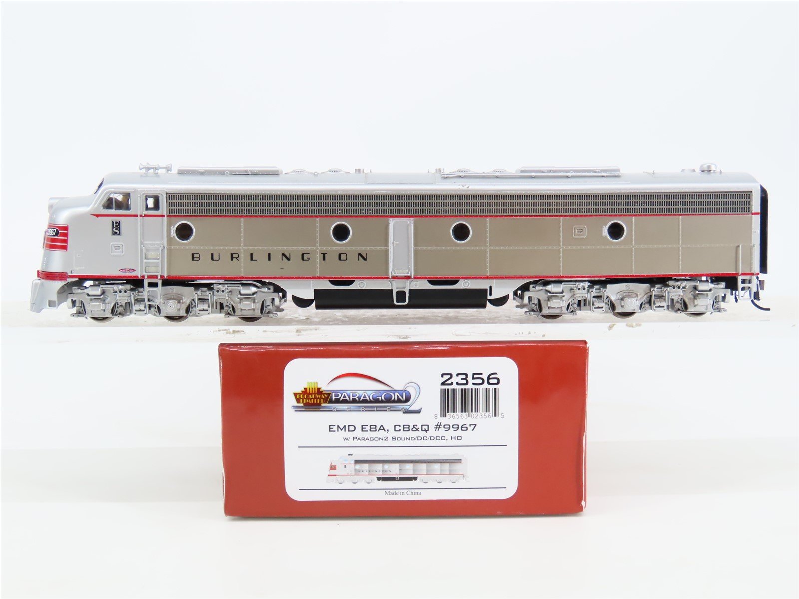 HO Broadway Limited BLI 2356 CB&Q Burlington Route E8A Diesel #9967 - Paragon2