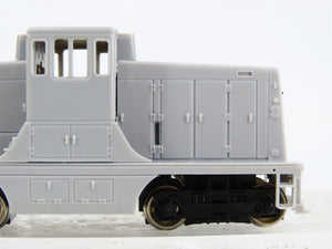 HO Scale Bachmann Spectrum 80001 Undecorated GE 44-Ton Diesel Switcher