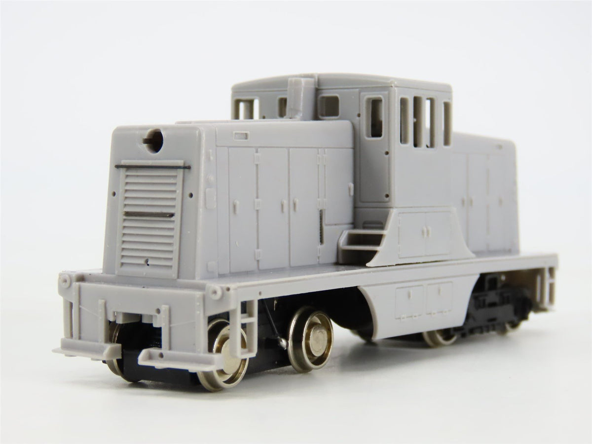 HO Scale Bachmann Spectrum 80001 Undecorated GE 44-Ton Diesel Switcher