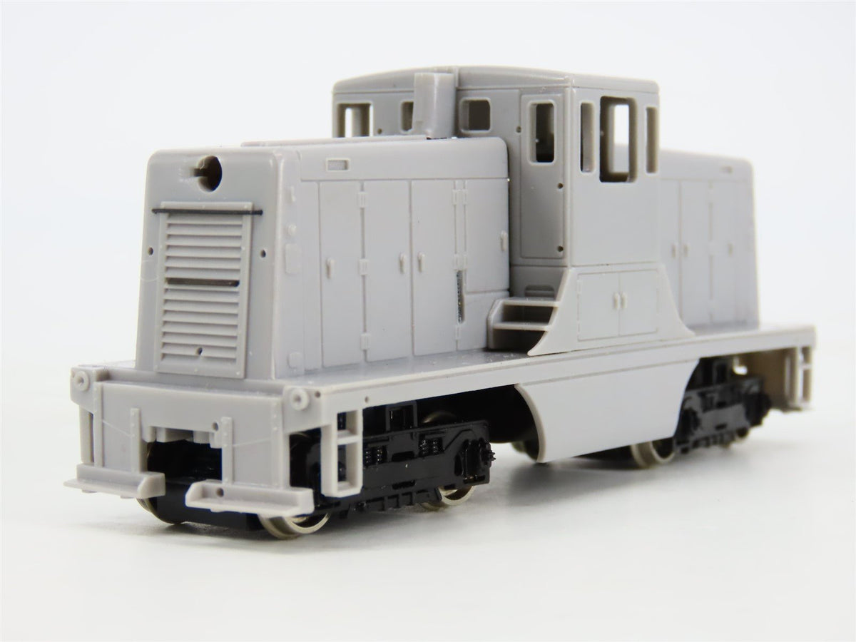 HO Scale Bachmann Spectrum 80001 Undecorated GE 44-Ton Diesel Switcher