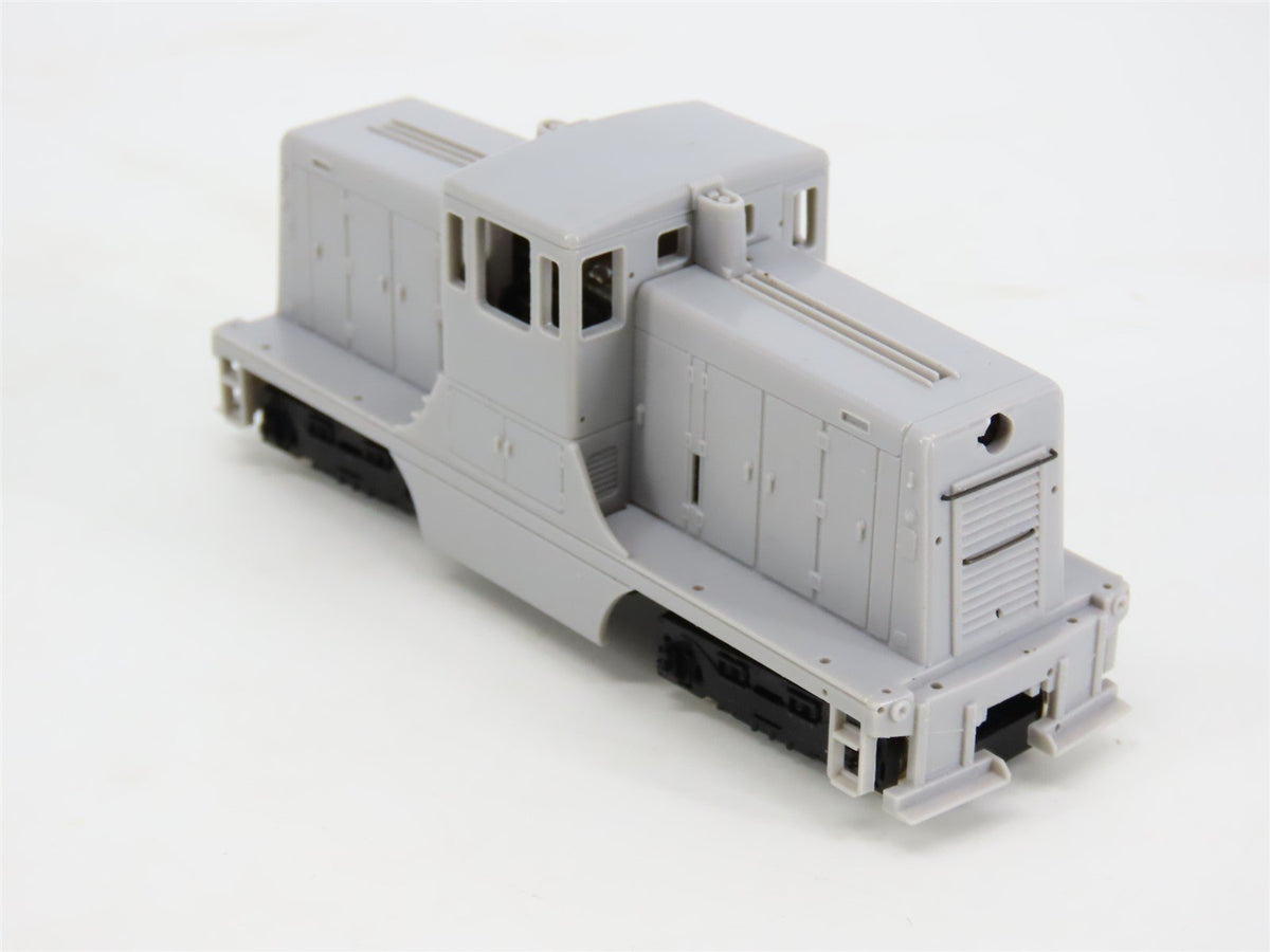 HO Scale Bachmann Spectrum 80001 Undecorated GE 44-Ton Diesel Switcher