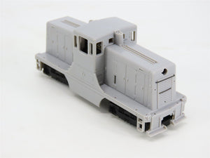 HO Scale Bachmann Spectrum 80001 Undecorated GE 44-Ton Diesel Switcher