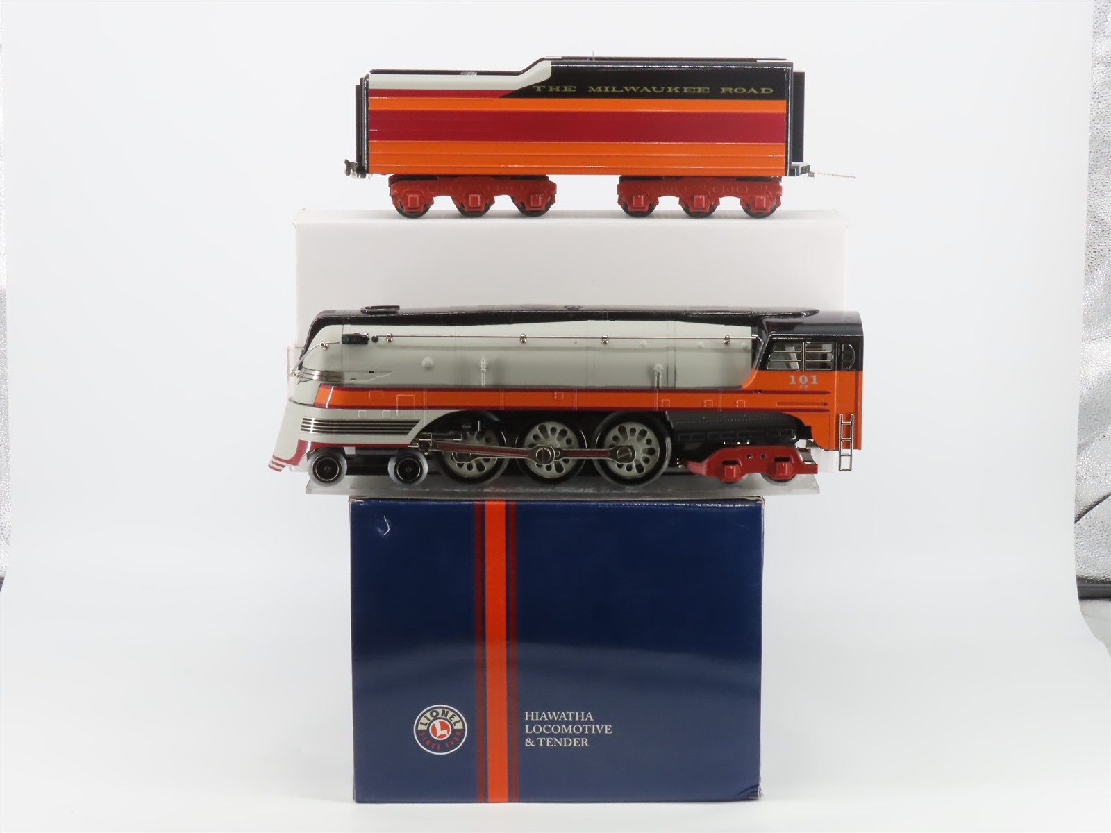 Standard Gauge Lionel 71-3004-200 MILW Hiawatha 4-6-4 Steam Locomotive #101