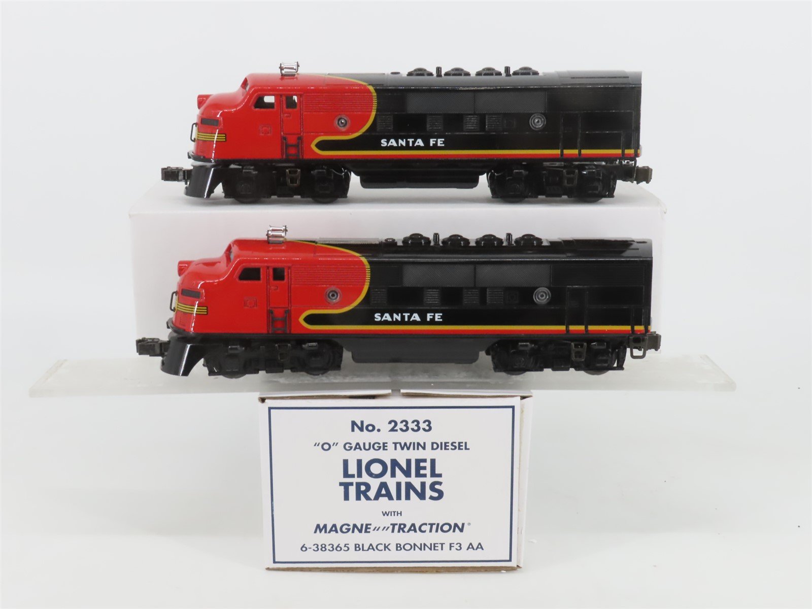 O Gauge 3-Rail Lionel 6-38365 #2333 ATSF Santa Fe Black Bonnet F3 A/A Diesel Set