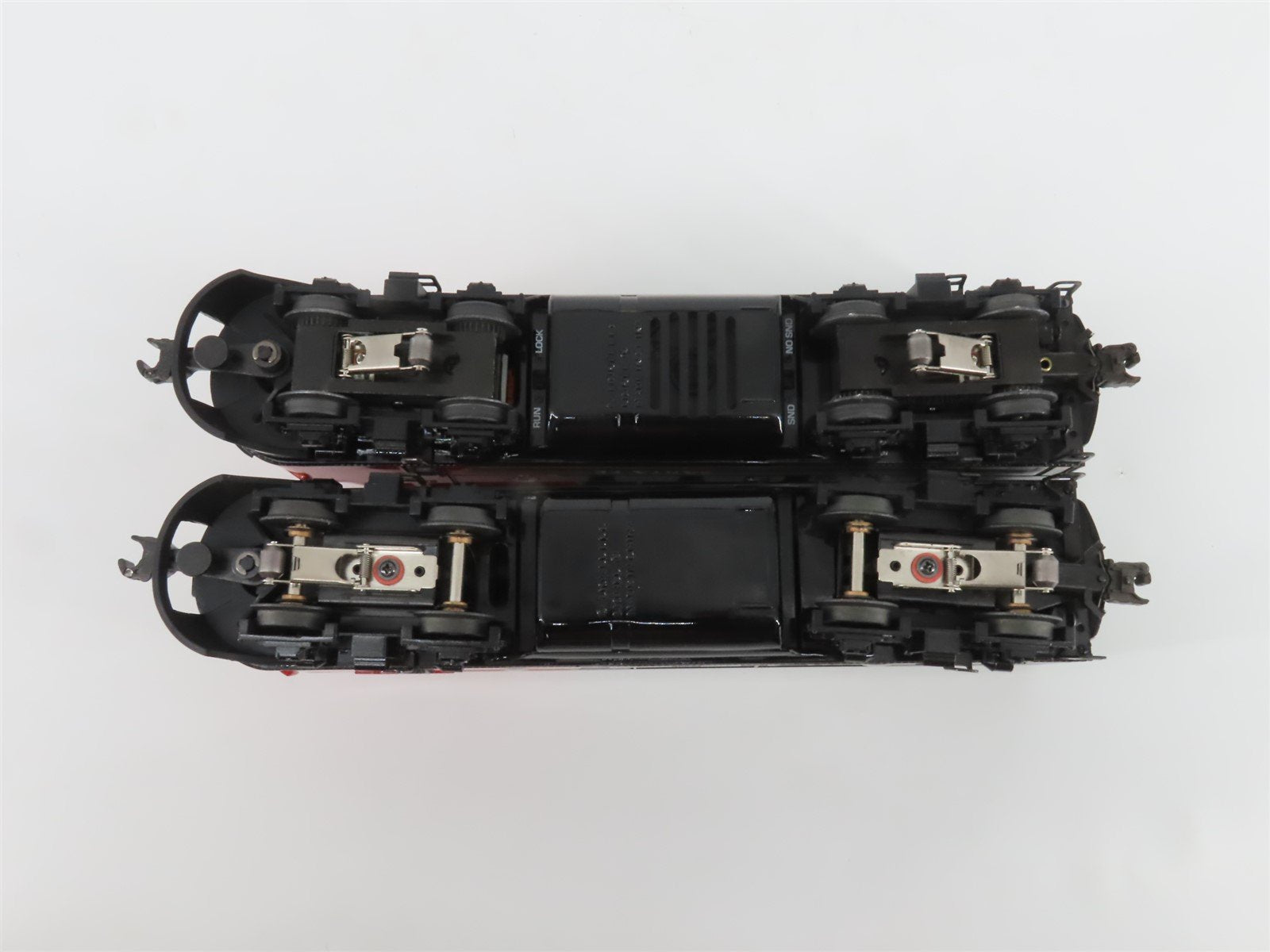 O Gauge 3-Rail Lionel 6-38365 #2333 ATSF Santa Fe Black Bonnet F3 A/A Diesel Set