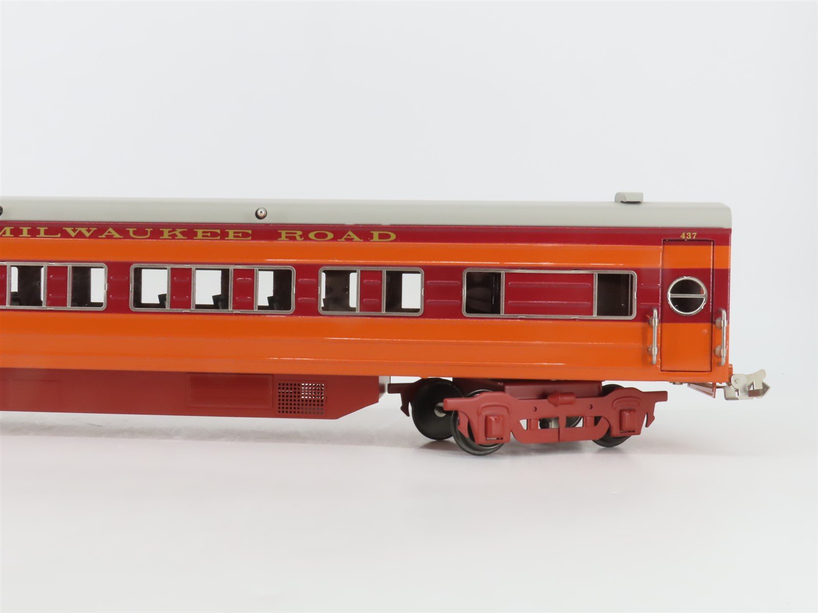 Standard Gauge Lionel 71-3006-200 MILW Railway Hiawatha Passenger 4-Car Set