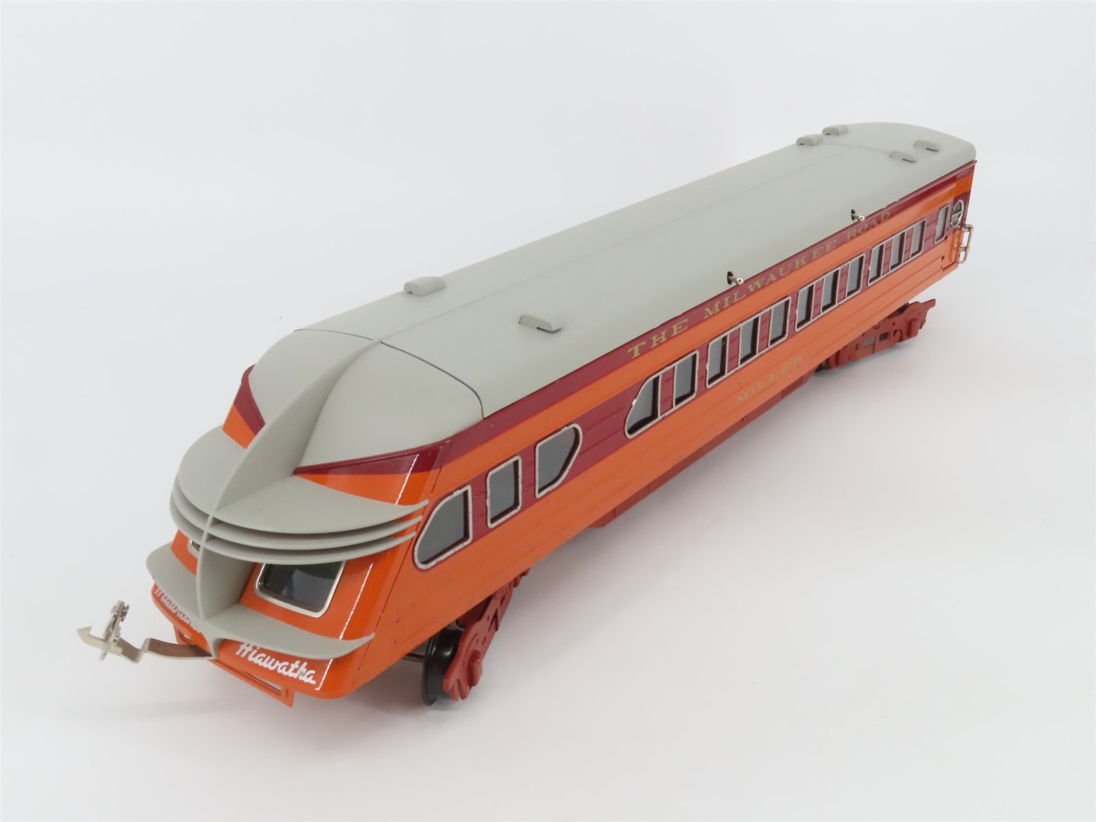 Standard Gauge Lionel 71-3006-200 MILW Railway Hiawatha Passenger 4-Car Set